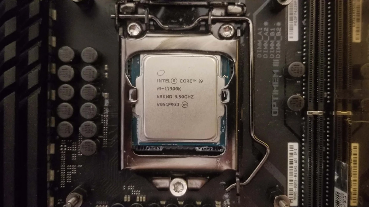 Chip Intel Core i9 mới nhất trên bo mạch chủ